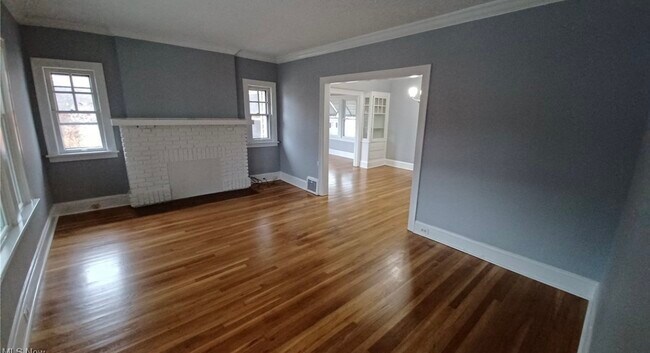 Photo - 1296 Nicholson Ave