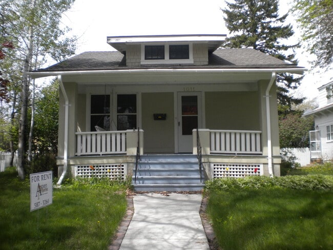 Photo - 4 Bedroom close to downtown, bike and walk...