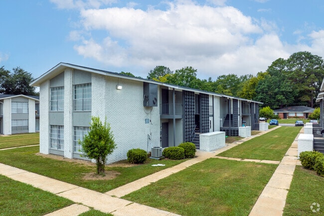 Exterior Cloverdale Estates