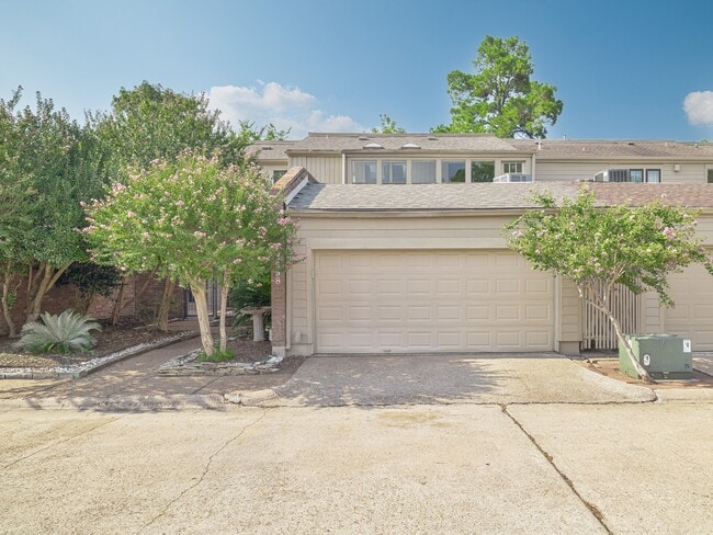 Building Photo - 12658 Briar Patch Dr Rental