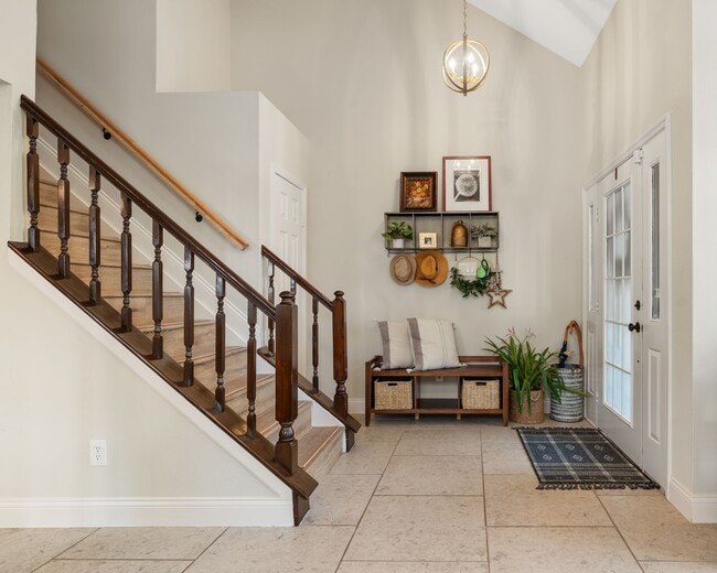 Photo - 115 E Pathfinders Cir