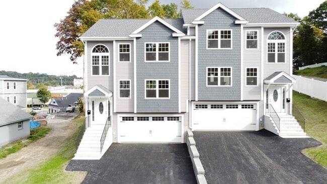 Photo - 3 Clarence St Townhome