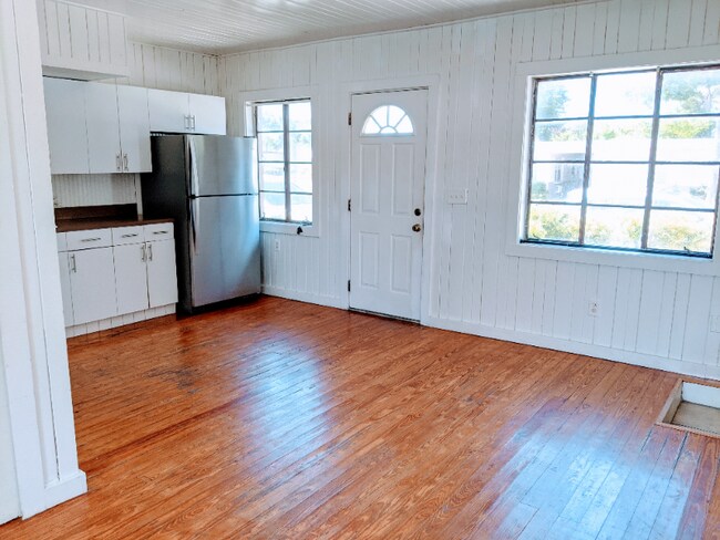 1530 11th Ave N Unit B
