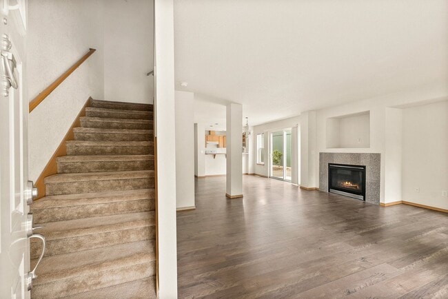 Photo - 4061 Galena St SE