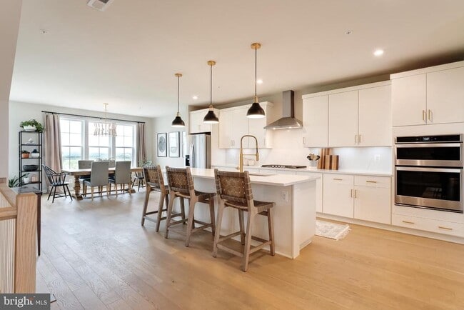 Photo - 22405 Claude Moore Dr