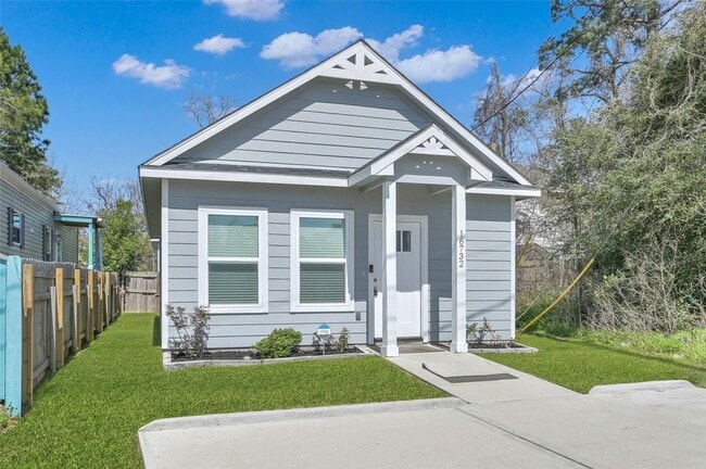 Photo - 16732 E Juneau St