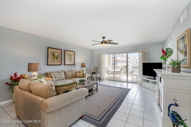 Photo - 601 Shorewood Dr Unit G405