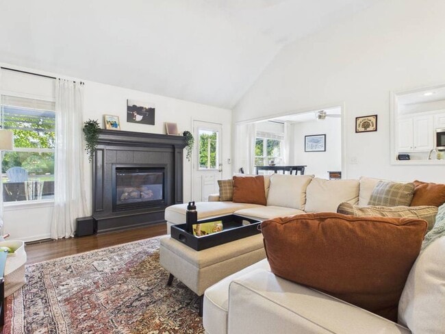 Photo - 116 Deerfield Dr