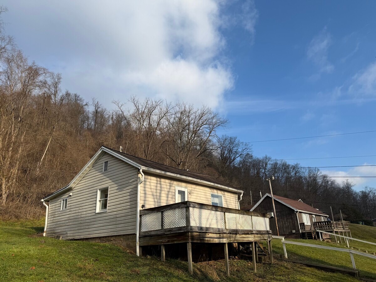 Photo - 717 Powell Ave