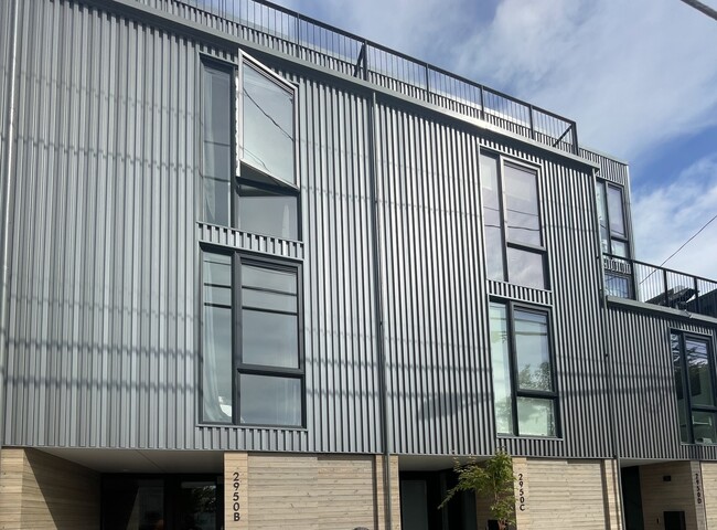 Photo - 2950 Fairview Ave E