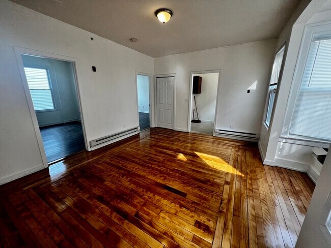 3-5 Woodbine St Unit 1