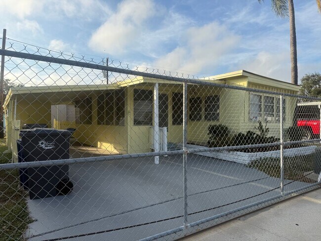 Photo - 2 bedroom 1 bath in a 55+ community