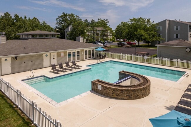 Photo - Laurel Pines