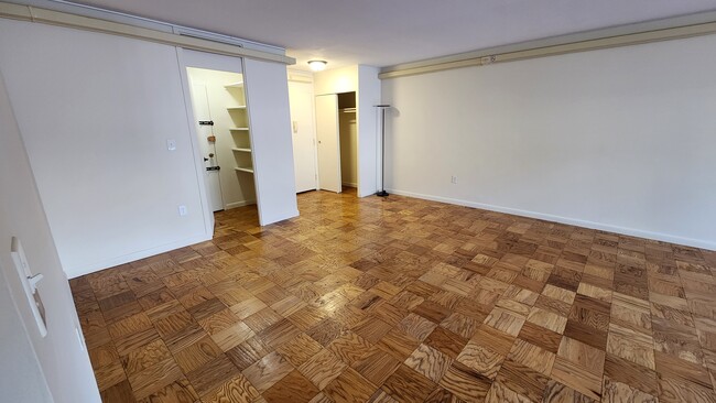 Photo - 16 Monmouth Ct Apartments Unit 220