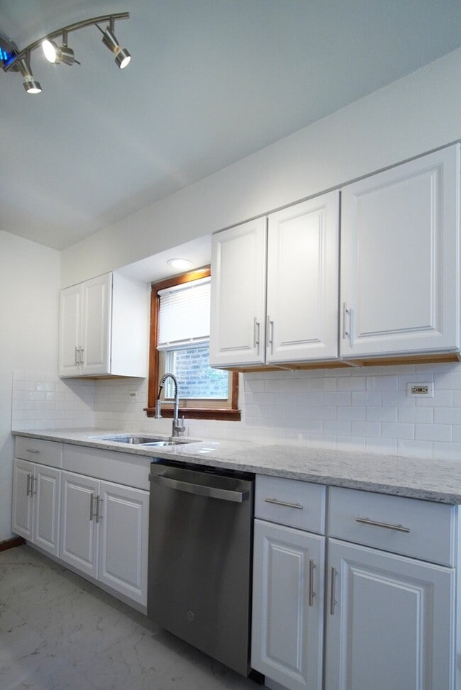 Photo - 2309 W Arthur Ave Unidad 1