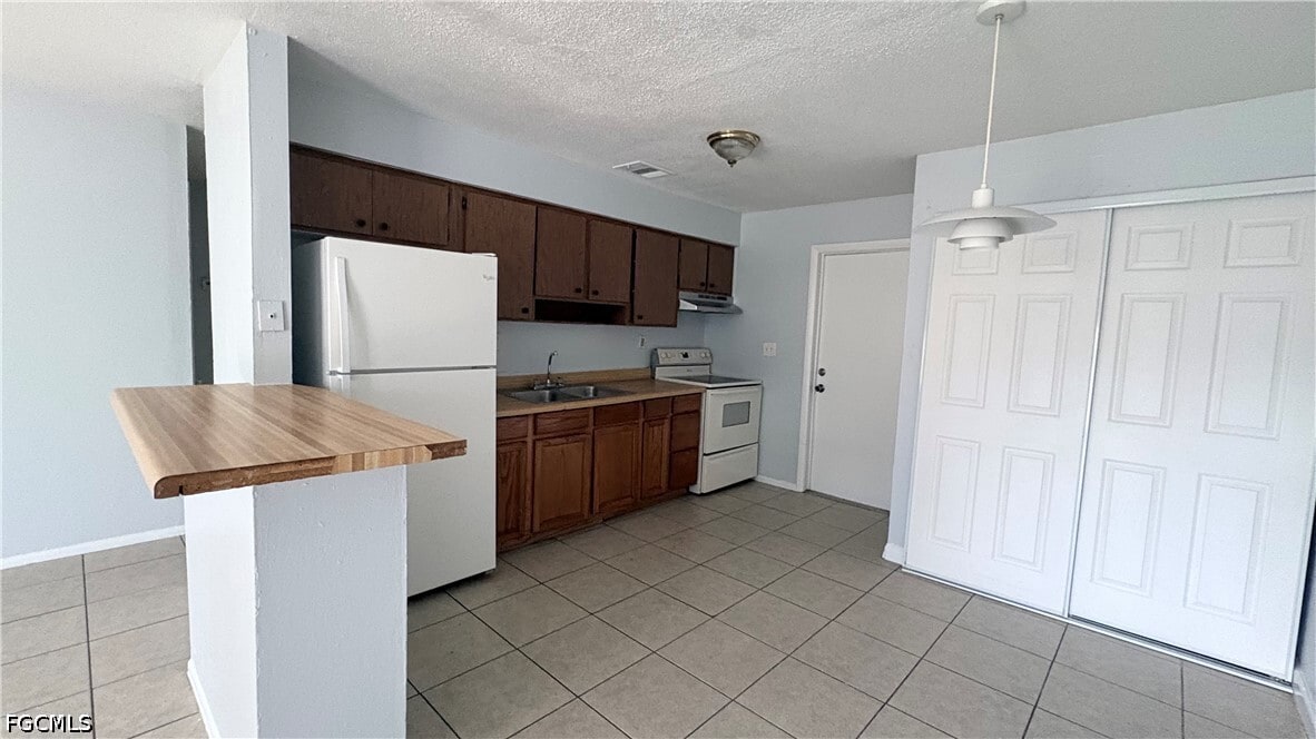 Photo - 5447 Sixth Ave
