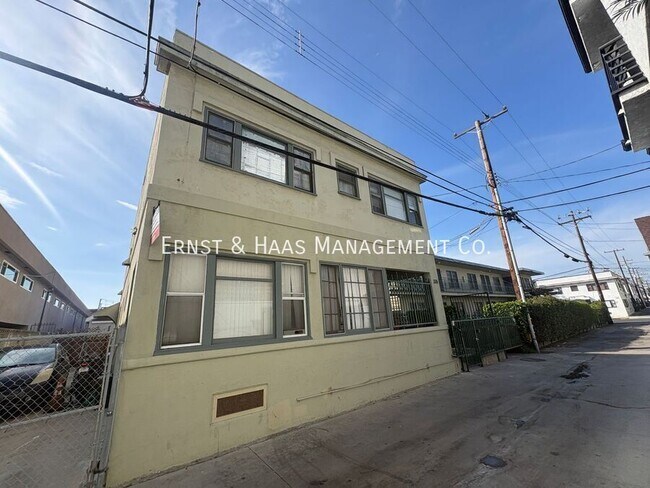 Photo - 335 N Virginia Ct Unit #D