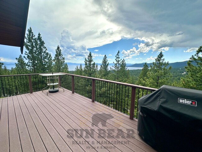 Building Photo - Panormic Lake Vew & Luxury Living in Tyrol... Rental