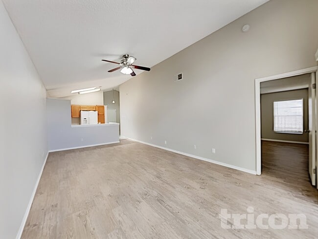 Photo - 1253 Ashworth Dr