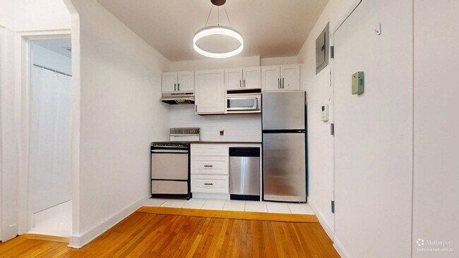 Photo - Madison Avenue Unit 3R