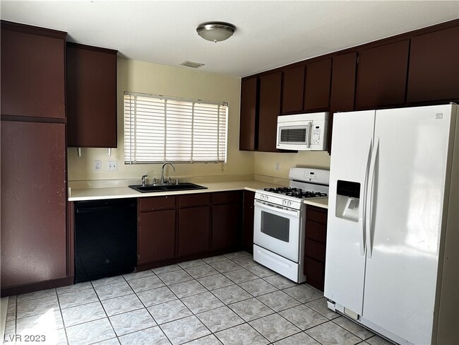 Photo - 729 Thousand Oaks Dr Rental