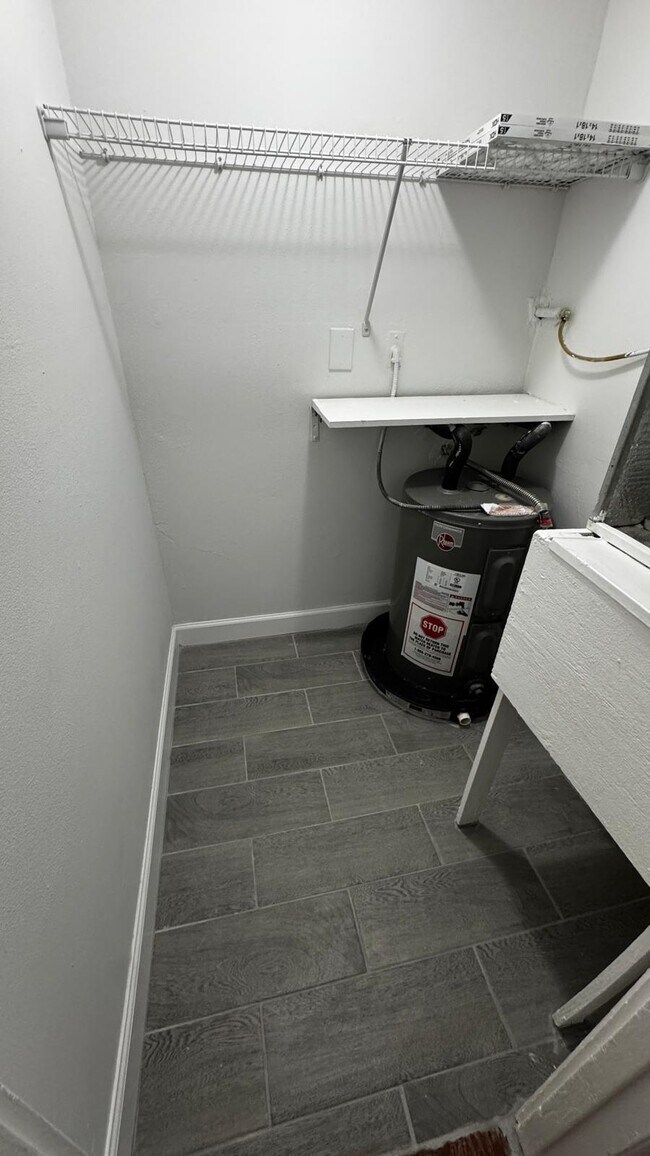 420 SE 2nd Ave Unit 2
