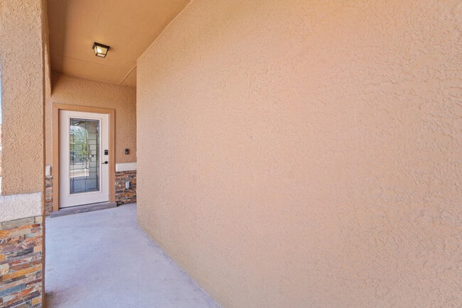 Photo - 852 Lemington St