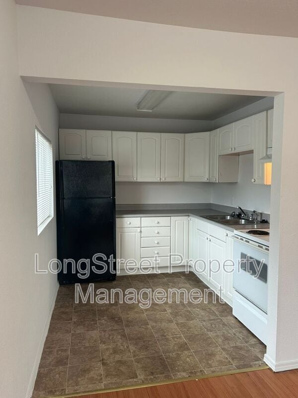 Photo - 4553 NE 105th Ave