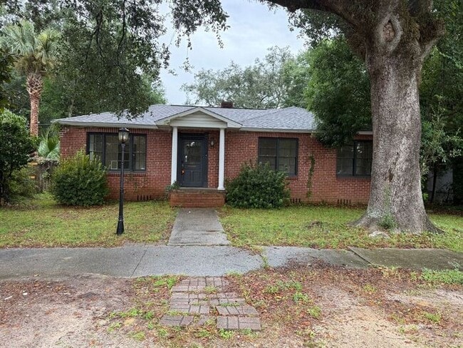 Building Photo - Pensacola - North Hill - 3 bedroom, 2 bath... Rental