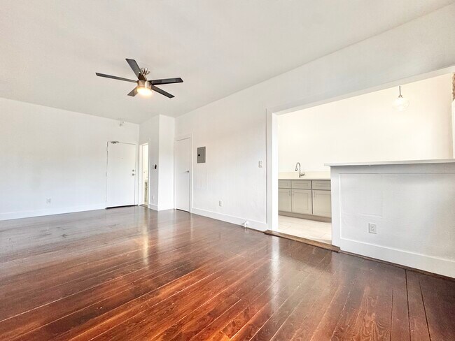 Photo - 5407 Sierra Vista Ave Unit 107