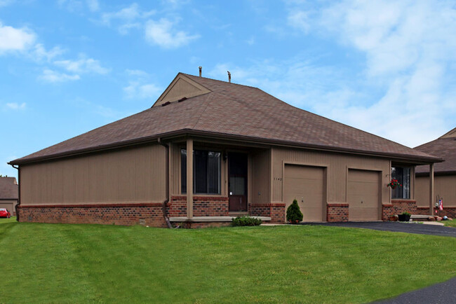 Building Photo - The Villas at Green Meadows Rental