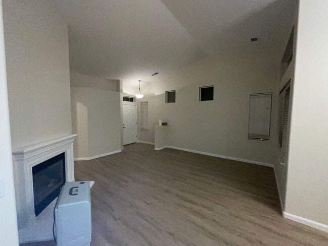 Photo - Adorable 3 bedroom with great location!