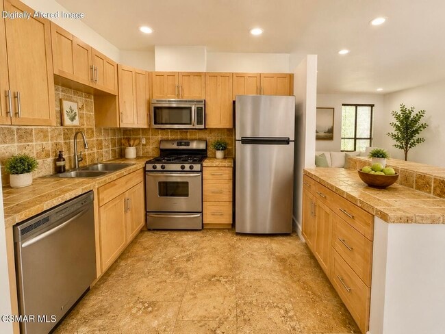Photo - 4506 Saugus Ave
