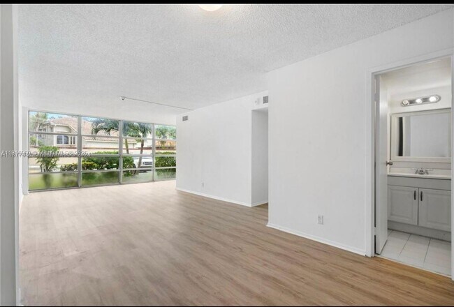 Photo - 2001 Atlantic Shores Blvd Condo Unit 109