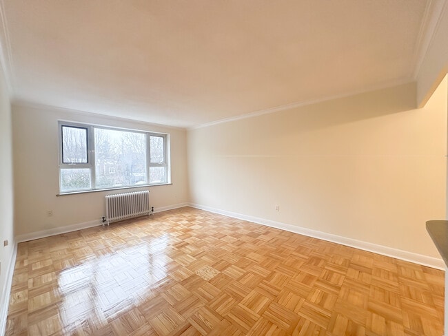 Photo - Ranleigh Manor