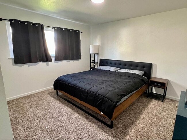 Photo - 4735 N Bengston Ave