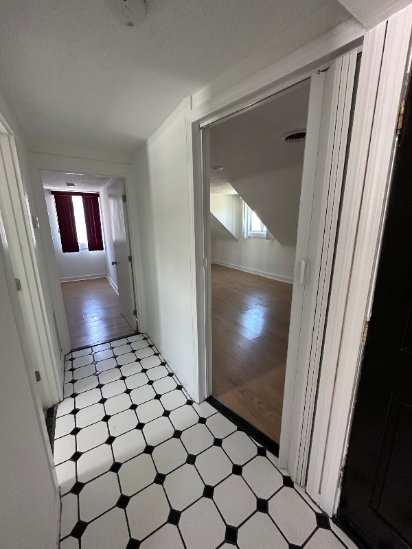 Photo - 14 Thill St Unidad 2nd floor