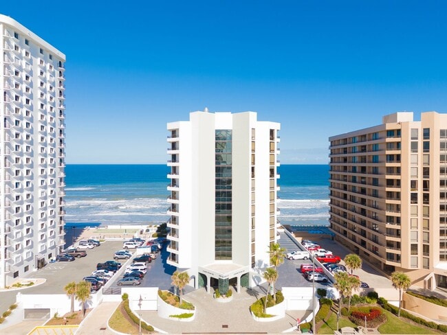 Photo - Coastal Living meets convenience in the He... Unit 803