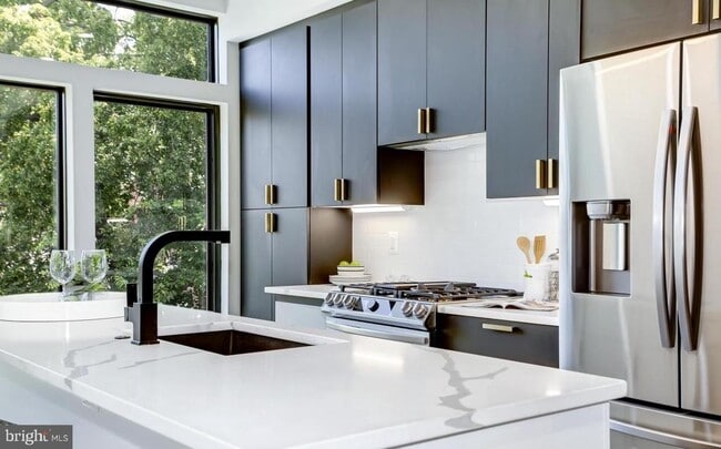 Photo - 1615 6th St NW