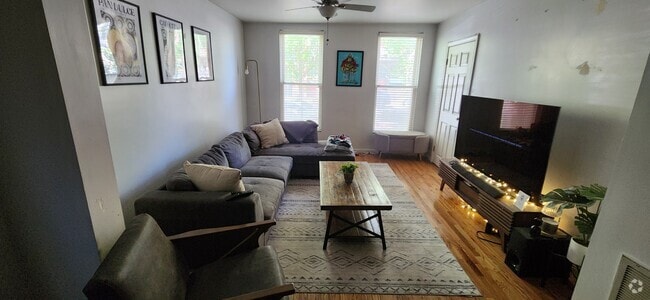 Building Photo - 1507 W Ohio St Unit 1 Rental