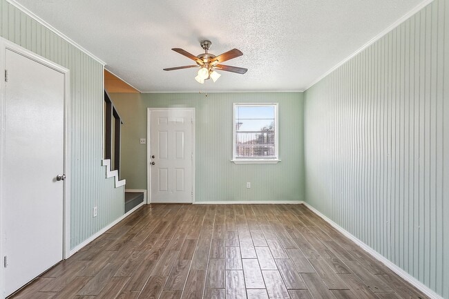 Building Photo - 1049 Tallow Tree Ln Unit 1049 #8