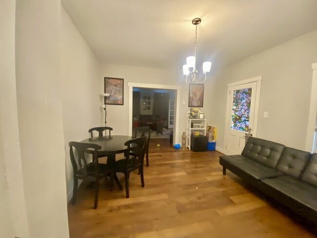 Photo - 628 Elm St