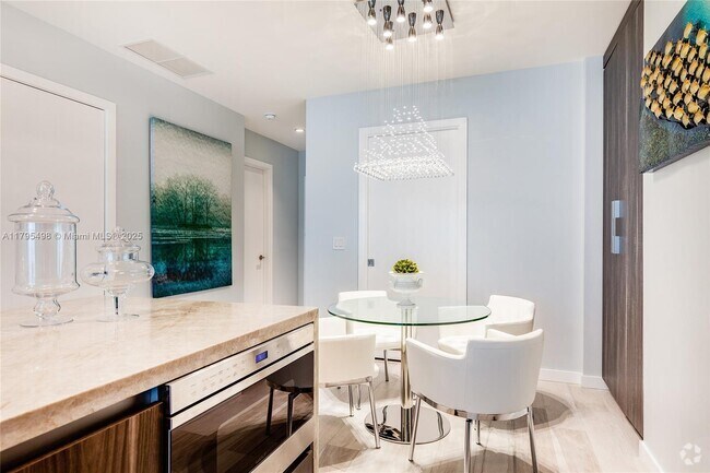Building Photo - 480 NE 31st St Unit 3104 Rental