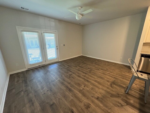 Photo - 802 Dallas Dr