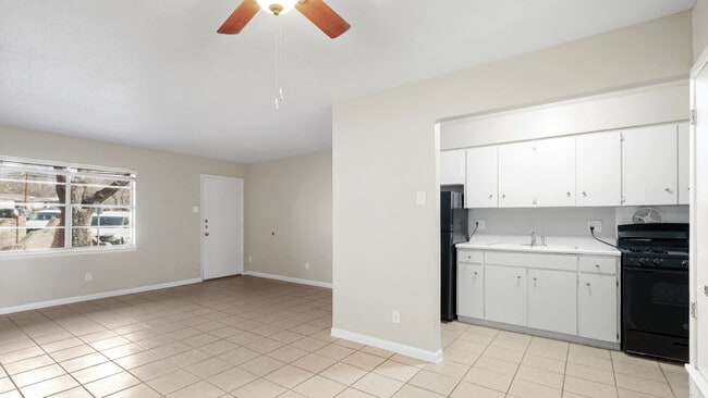 Alegria del Sol Living Room and Kitchen