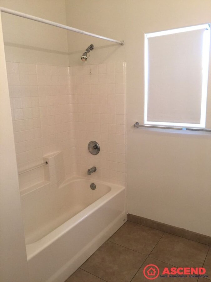 Photo - Spacious 5BD/2BA Home in Bakersfield's 93306