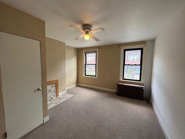 Photo - 5329 Holmes St