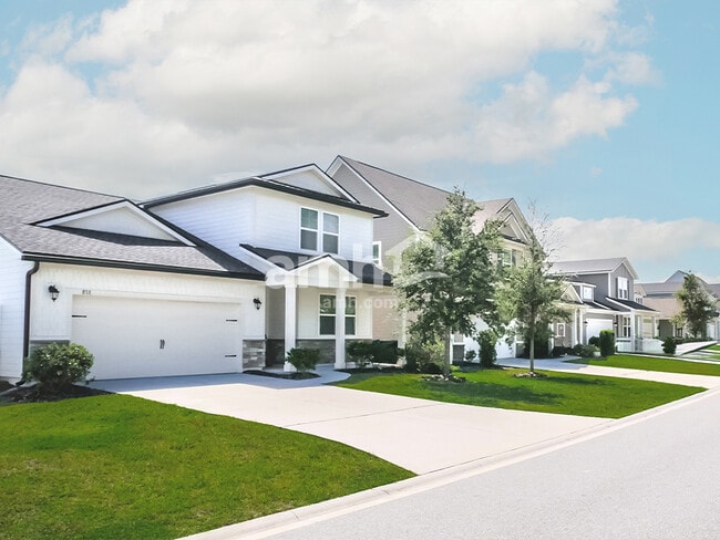 Photo - 388 Sandstone Dr