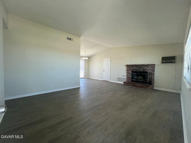 Photo - 11340 E Avenue R House