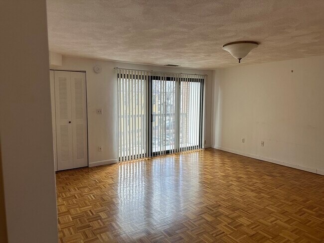 Photo - 1600 Massachusetts Ave Unidad 308